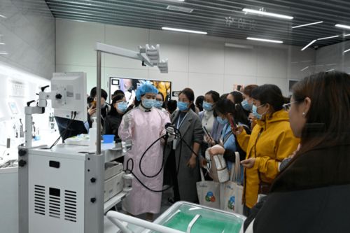 市中心醫(yī)院西院消化內(nèi)科病區(qū)護(hù)理人員在國家級(jí)第九期內(nèi)鏡清洗消毒培訓(xùn)班中榮獲佳績，彰顯卓越護(hù)理服務(wù)能力